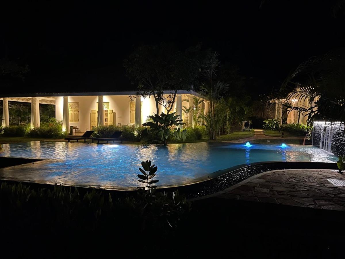 Claire Villa By Younger Villas & Resorts Ahangama Extérieur photo