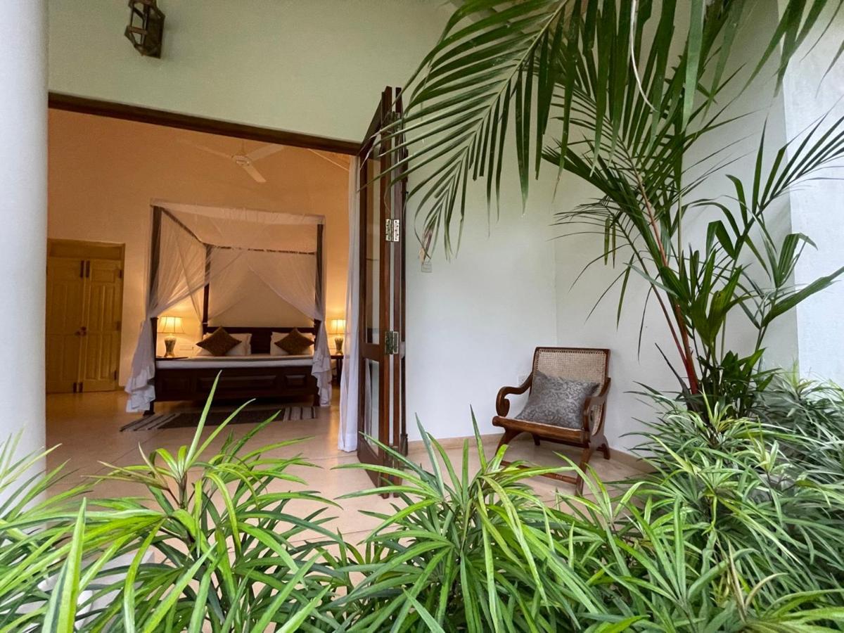 Claire Villa By Younger Villas & Resorts Ahangama Extérieur photo