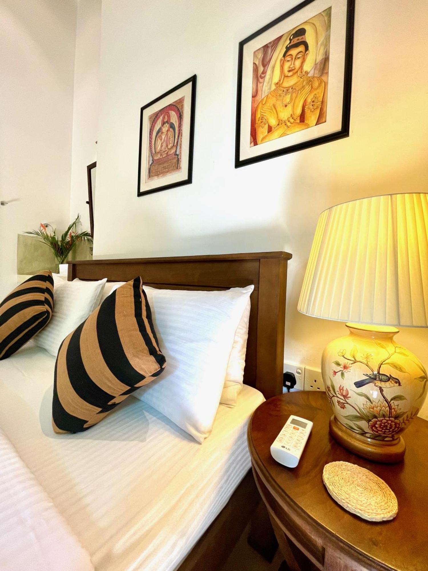 Claire Villa By Younger Villas & Resorts Ahangama Extérieur photo