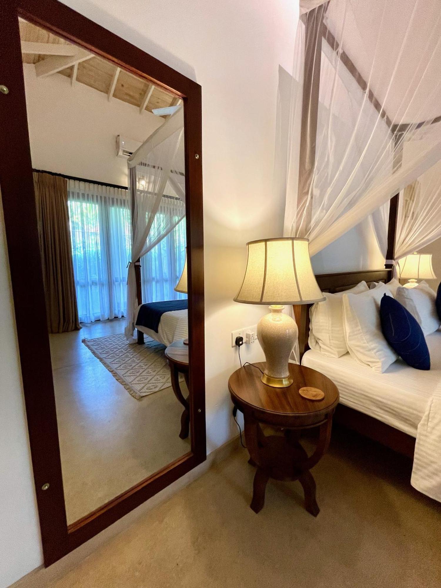 Claire Villa By Younger Villas & Resorts Ahangama Extérieur photo