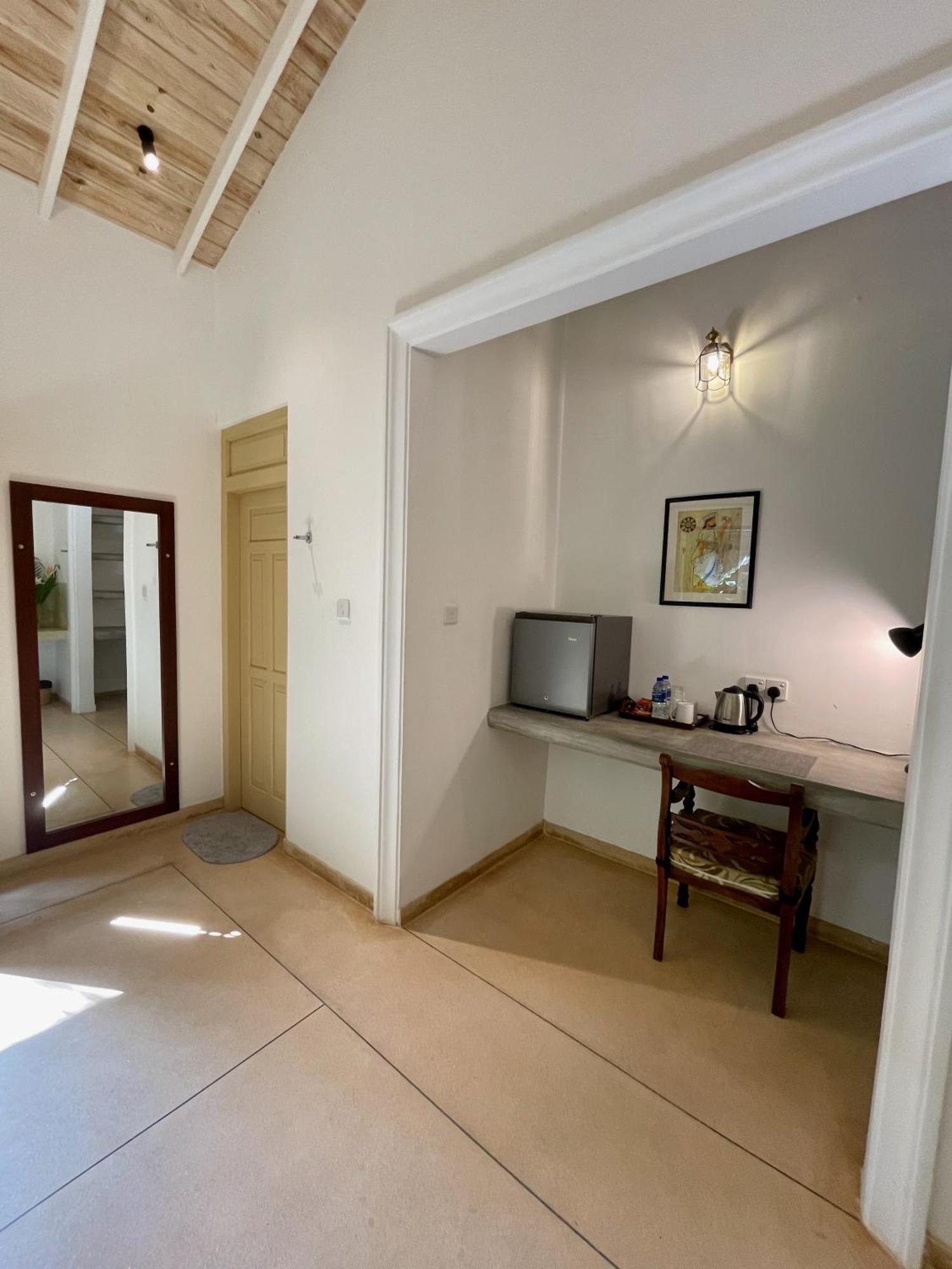 Claire Villa By Younger Villas & Resorts Ahangama Extérieur photo