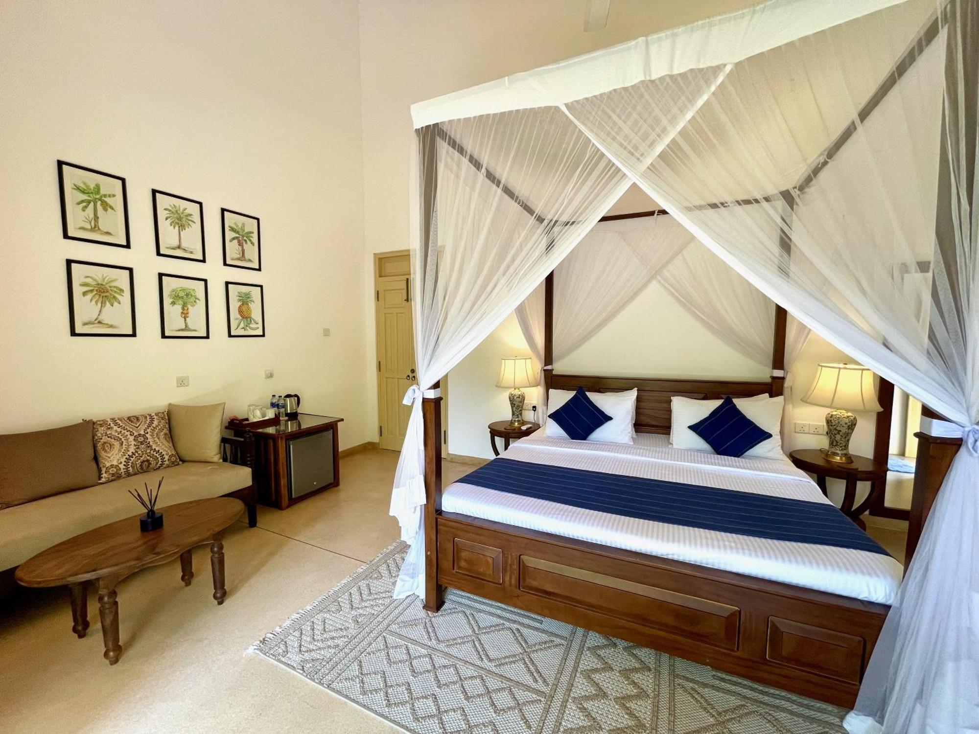 Claire Villa By Younger Villas & Resorts Ahangama Extérieur photo